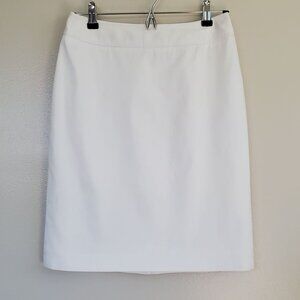 346 Brooks Brothers White Mini Pencil Skirt. Size 2